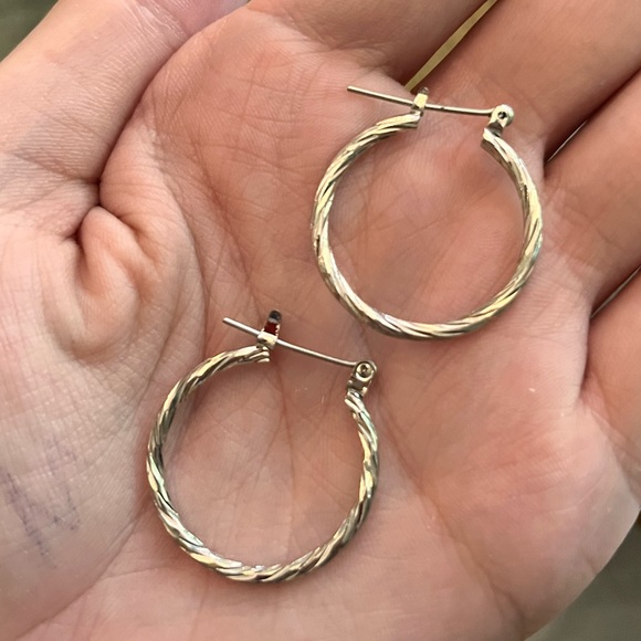 Southern Chic Hoop Earrings - Picture 2 of 2